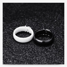 Load image into Gallery viewer, New Crystal Ceramic Ring Black &amp; White 2019