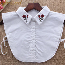 Load image into Gallery viewer, A lightweight, easy-to-wear and quick-necked blouse for women is carefully embroidered.