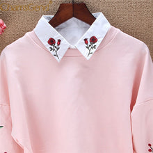 Load image into Gallery viewer, A lightweight, easy-to-wear and quick-necked blouse for women is carefully embroidered.