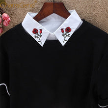 Load image into Gallery viewer, A lightweight, easy-to-wear and quick-necked blouse for women is carefully embroidered.